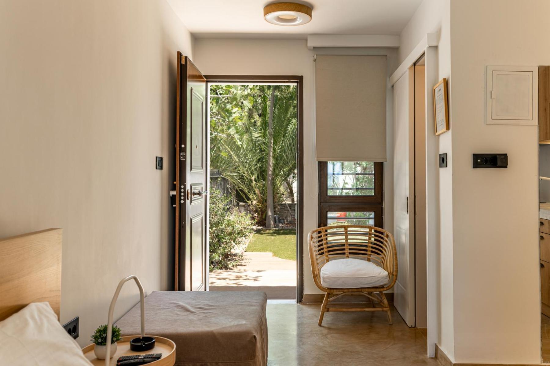Alkis Guest House By Aegiankazarte Kapotidhes Екстер'єр фото